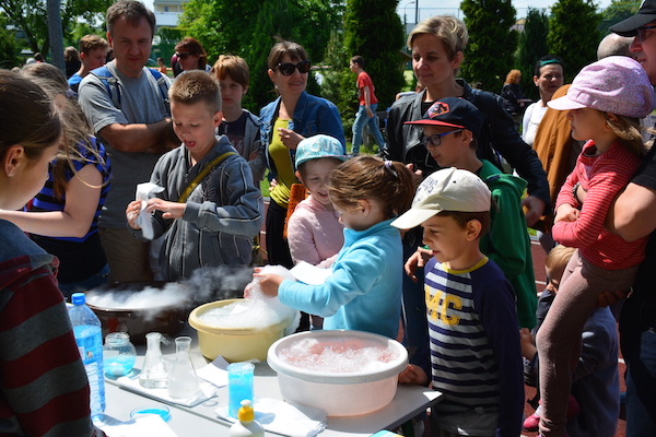 (C) Edunews.pl - piknik edukacyjny przy SP 306 w Warszawie